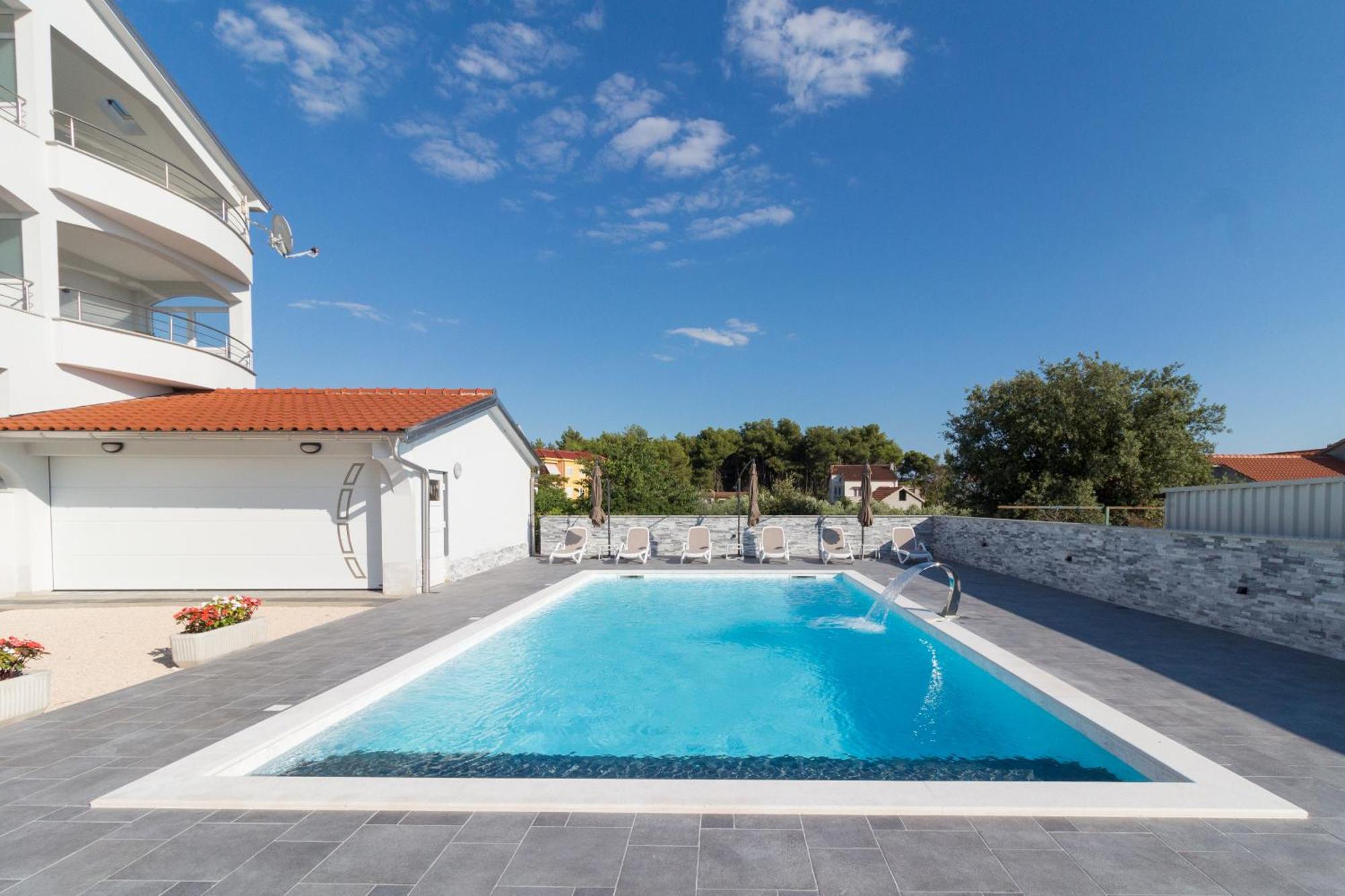 Apartmani Martin Mit Beheiztem Pool With Heated Pool Бибинье Экстерьер фото