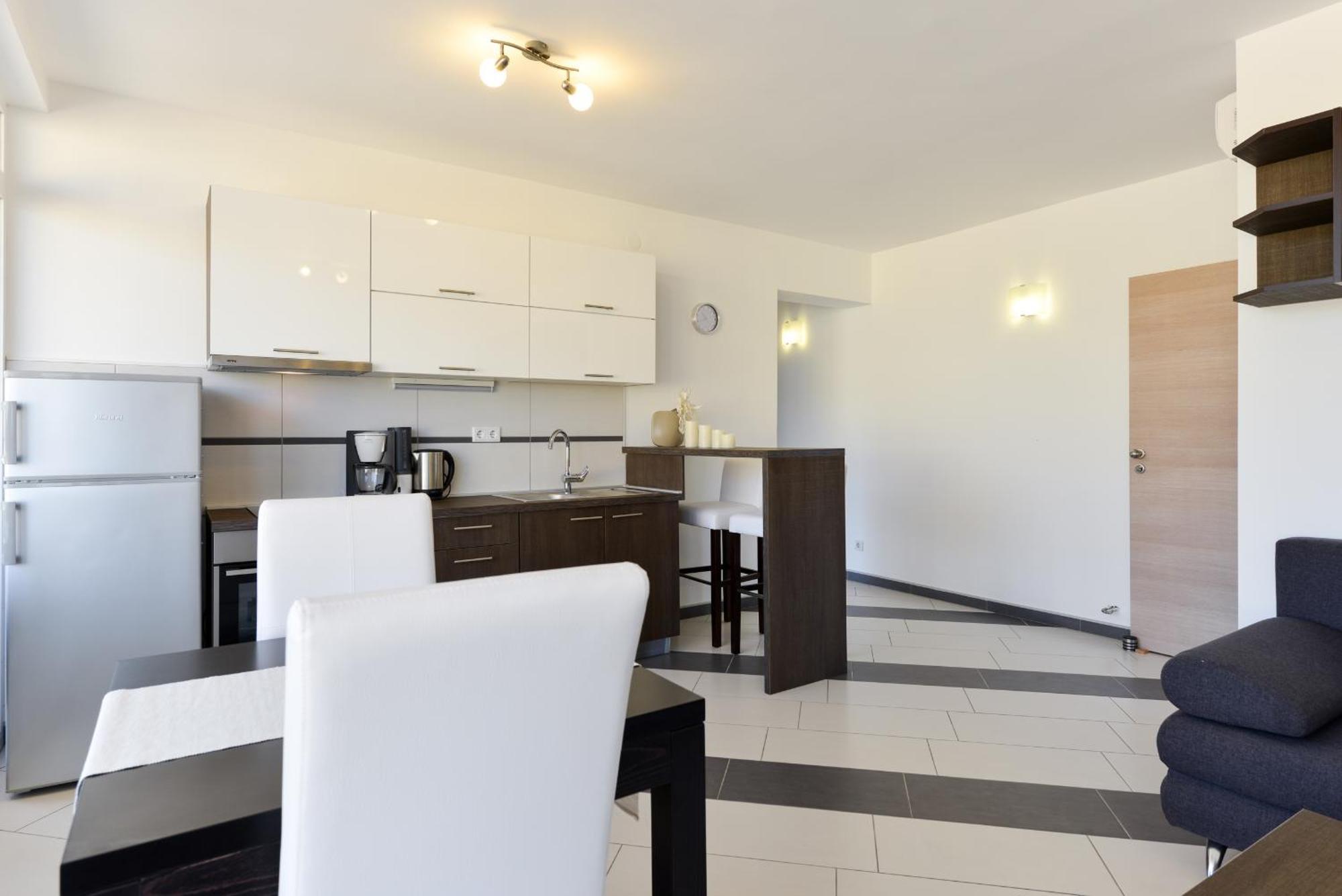 Apartmani Martin Mit Beheiztem Pool With Heated Pool Бибинье Экстерьер фото