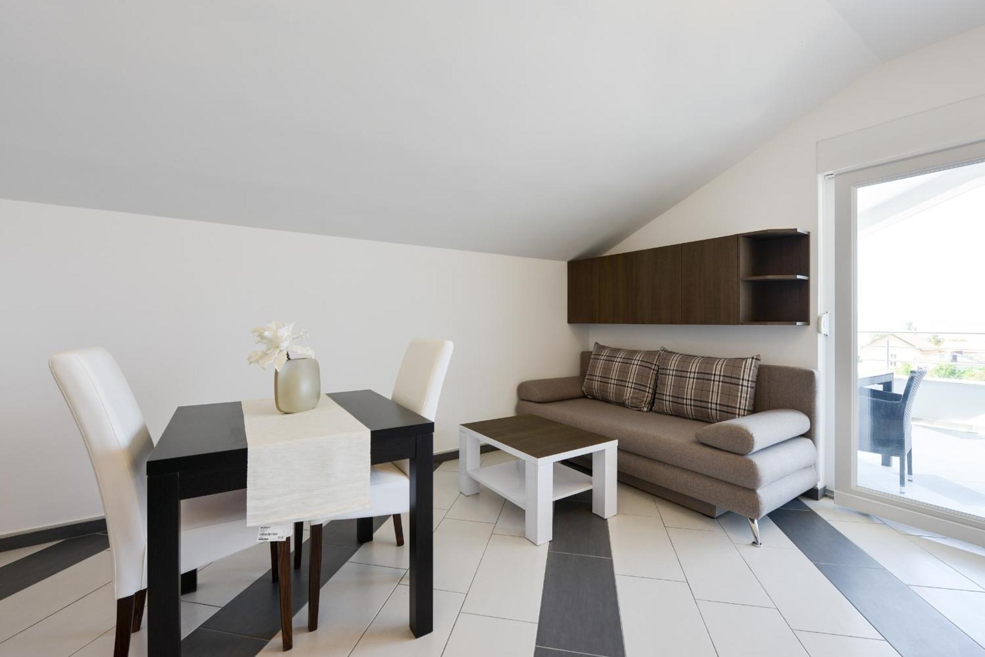 Apartmani Martin Mit Beheiztem Pool With Heated Pool Бибинье Экстерьер фото